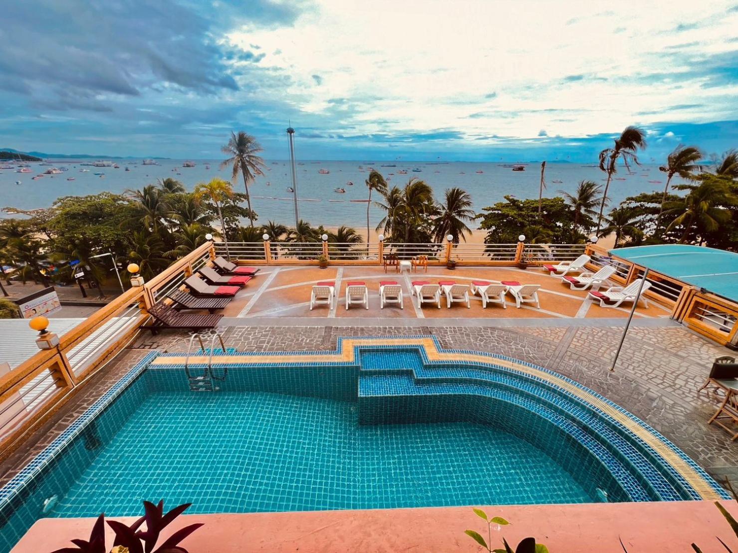 Aa Hotel Pattaya Extérieur photo