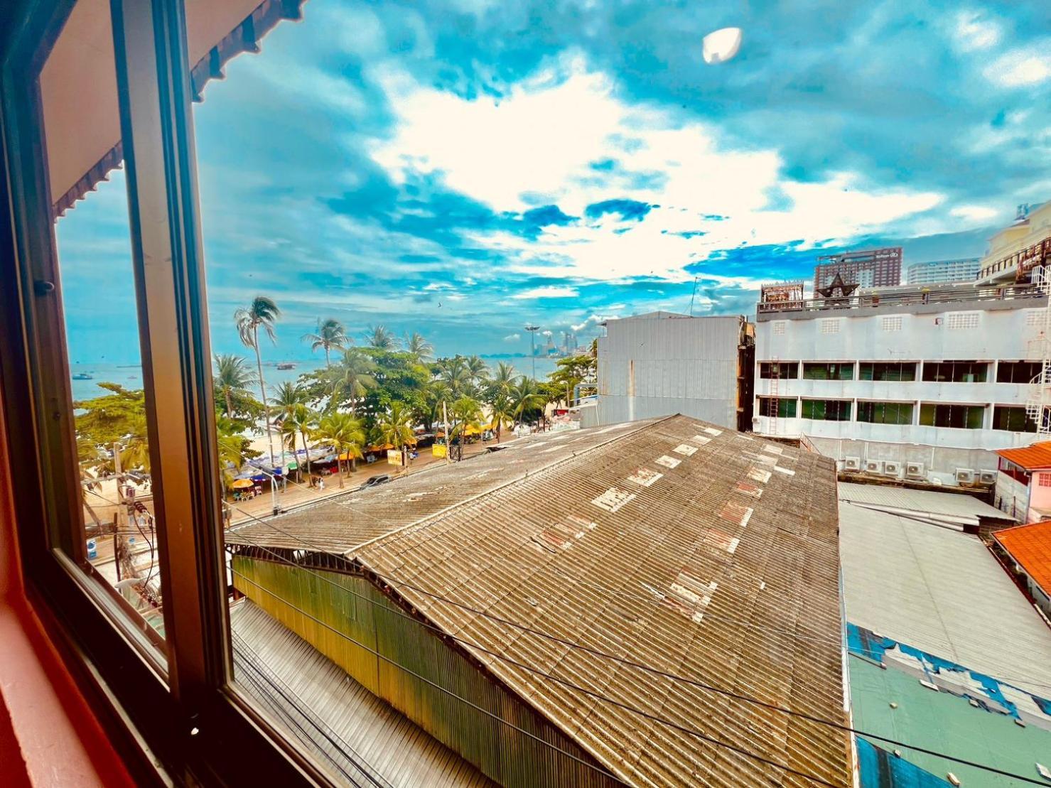 Aa Hotel Pattaya Extérieur photo