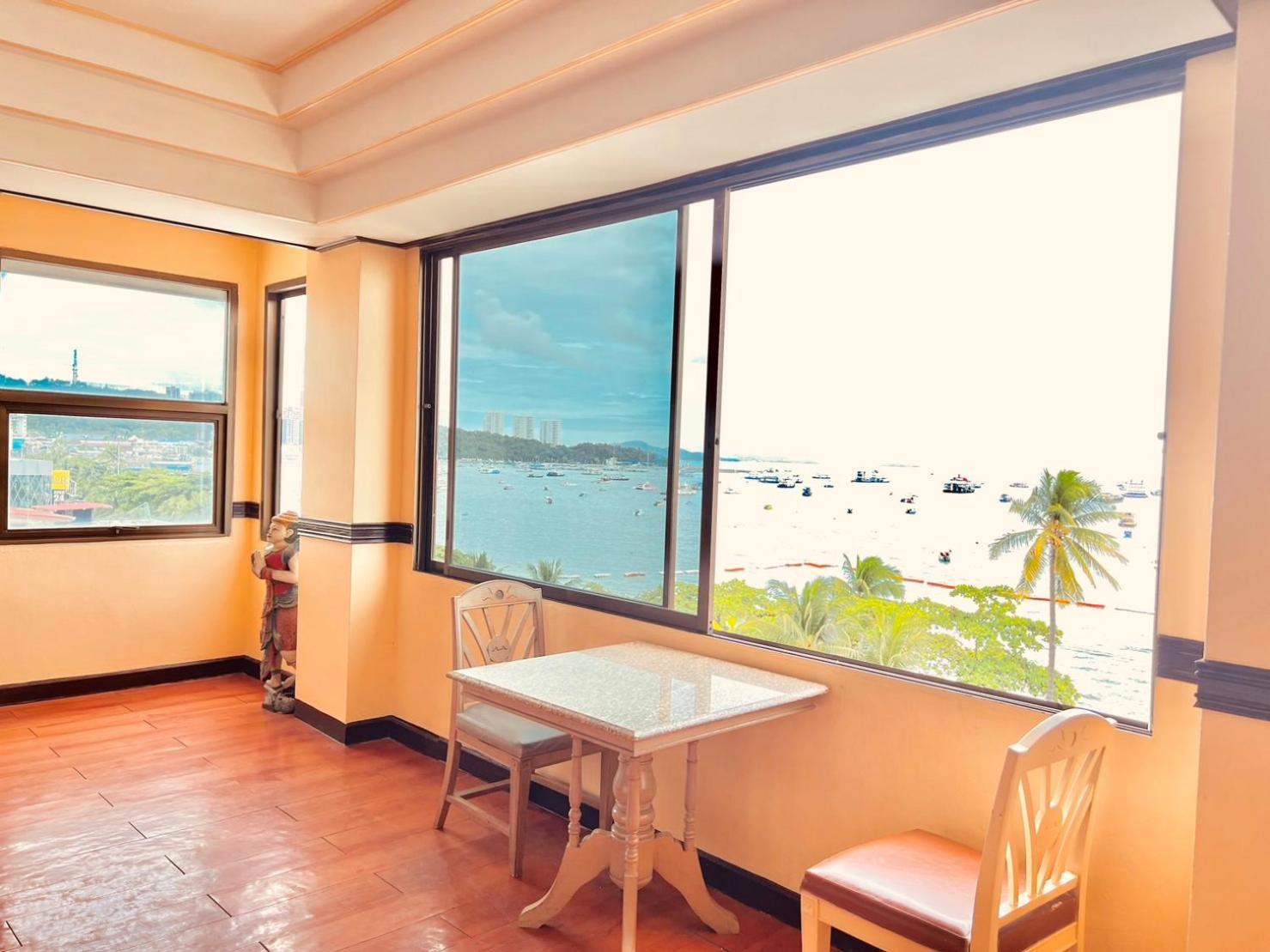 Aa Hotel Pattaya Extérieur photo