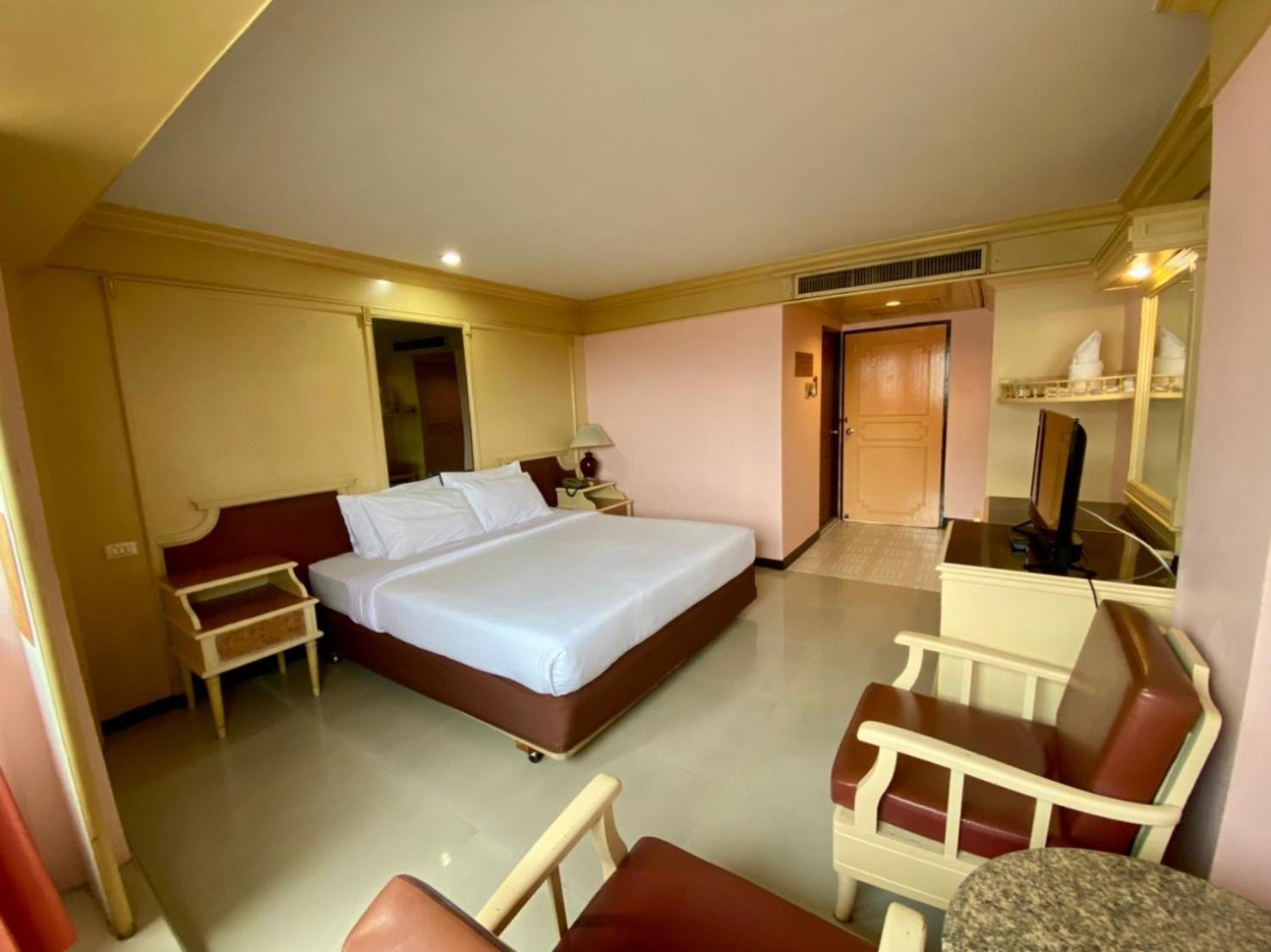 Aa Hotel Pattaya Extérieur photo