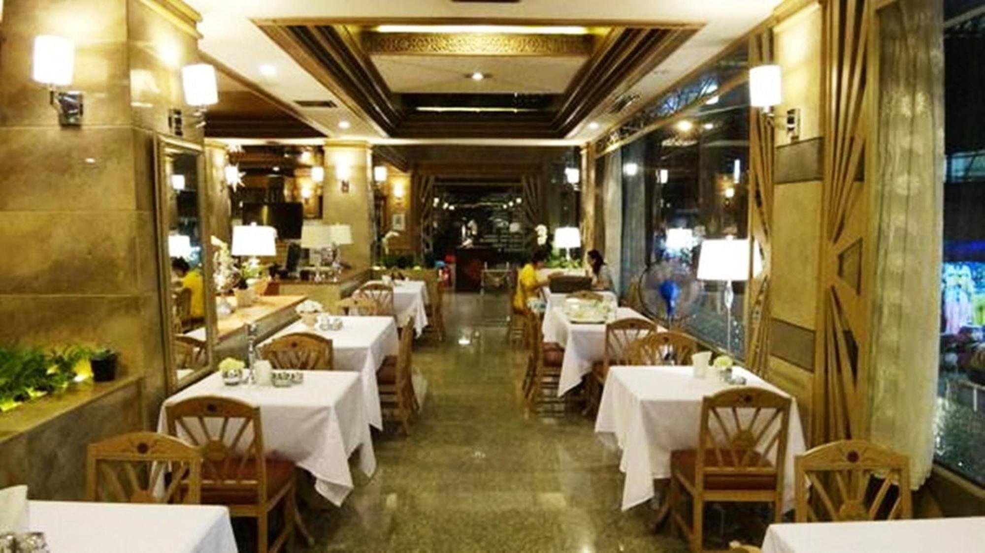 Aa Hotel Pattaya Extérieur photo