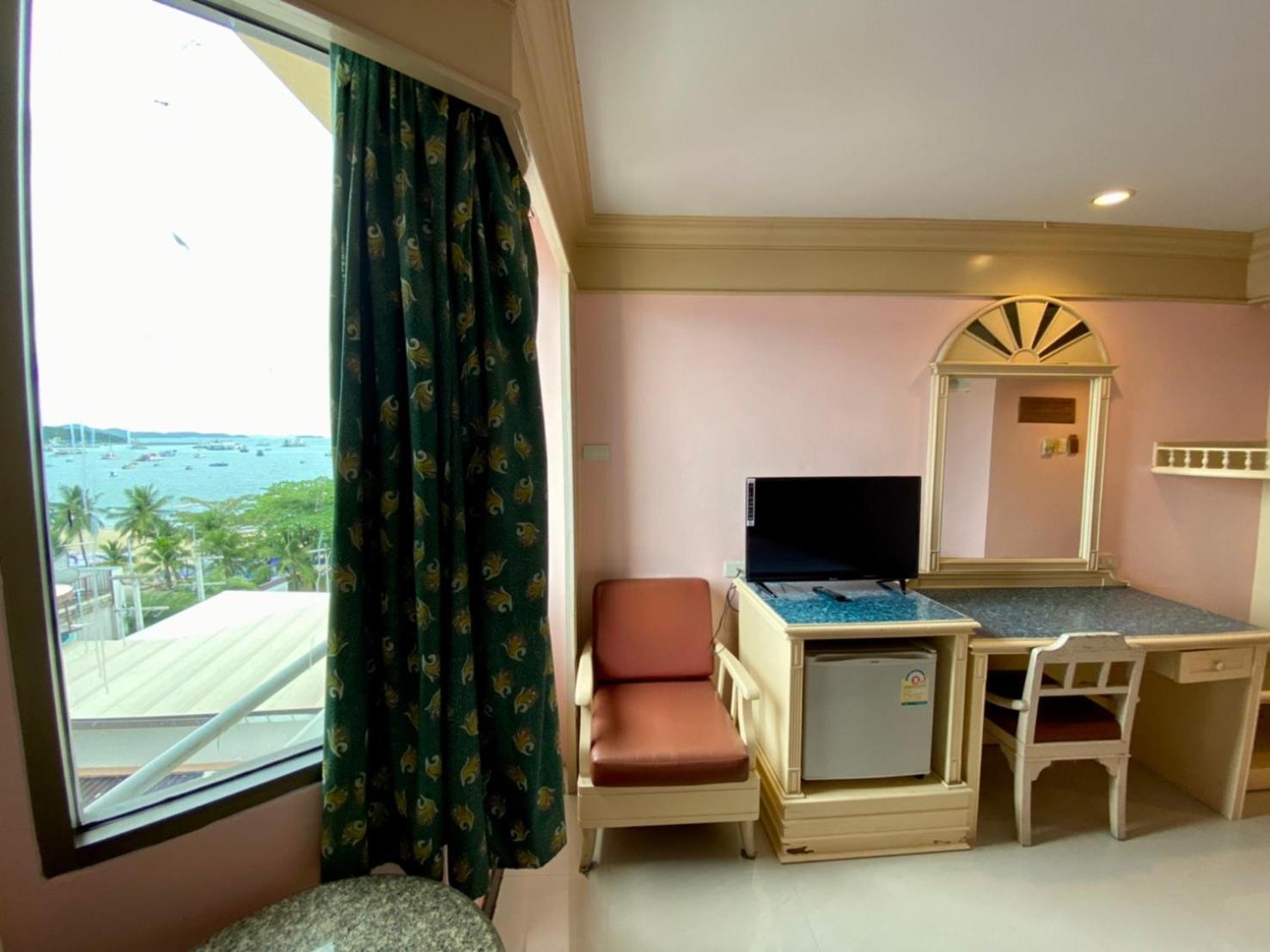 Aa Hotel Pattaya Extérieur photo