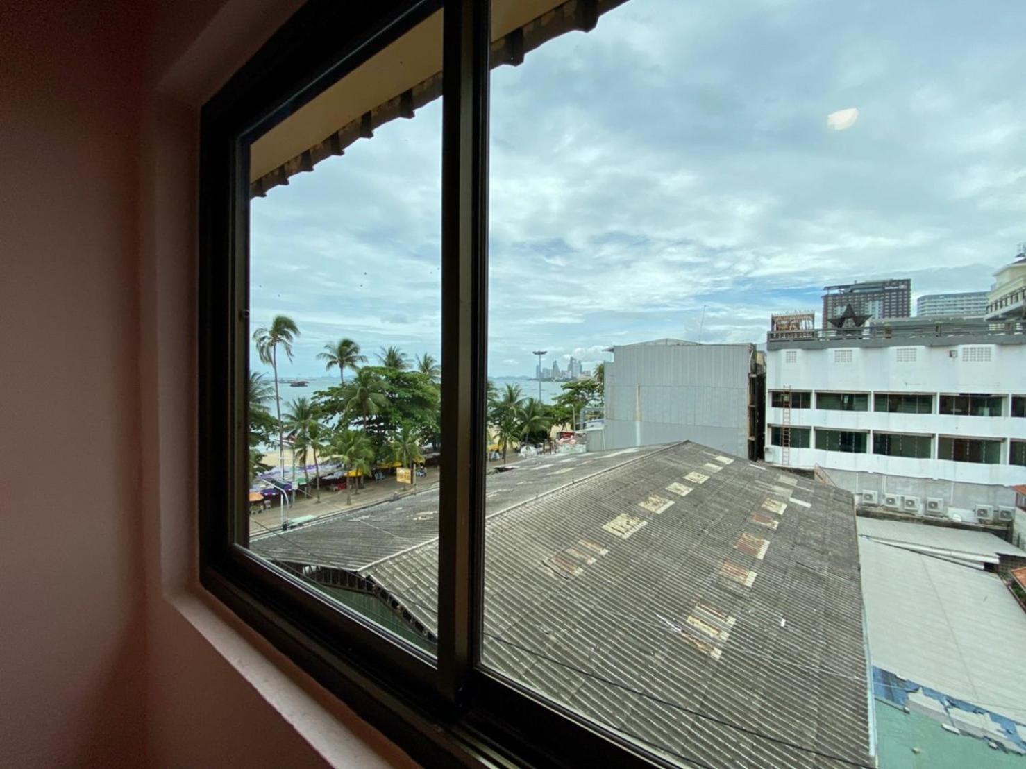 Aa Hotel Pattaya Extérieur photo